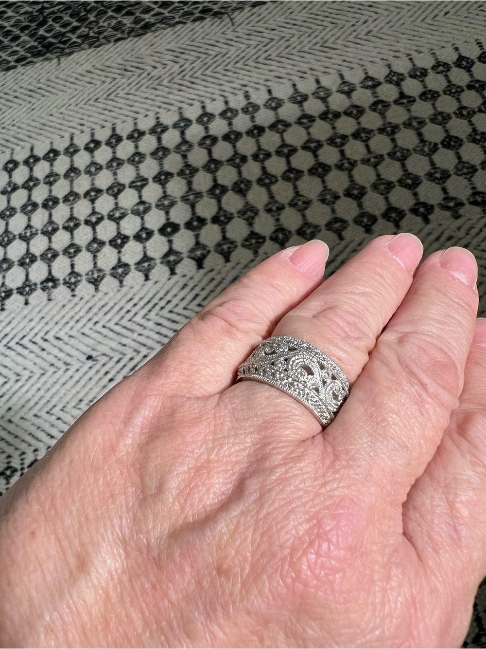Intricate Filigree Silver Band Ring - Women's Jewelry size 8.5